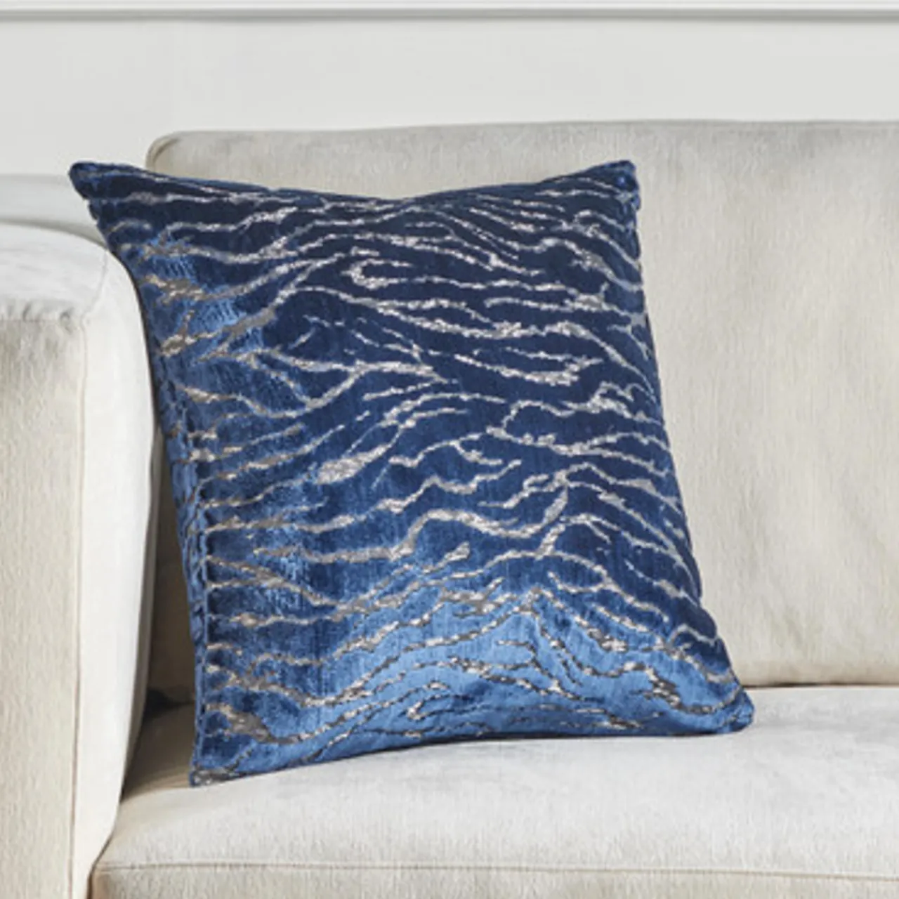 Z Gallerie Cachet Pillow 20" - Sapphire> Textile Sale | Patterned Pillows