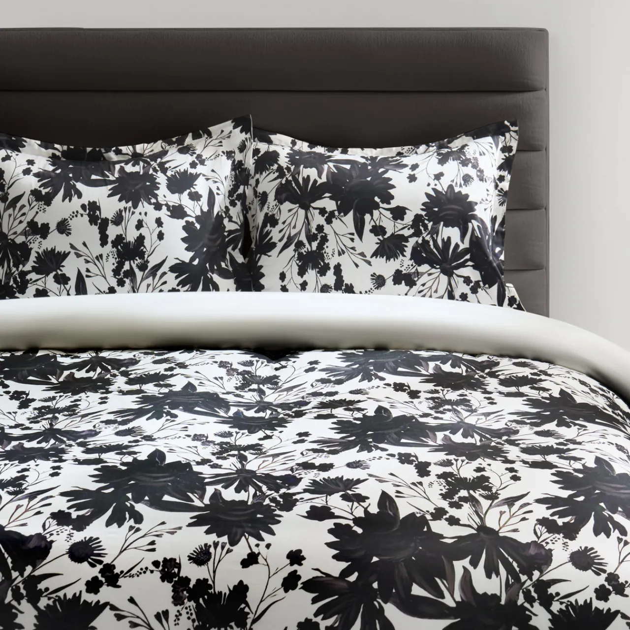 Z Gallerie Flora Bedding Set - Black/White> Printed Bedding | Duvets Covers & Shams