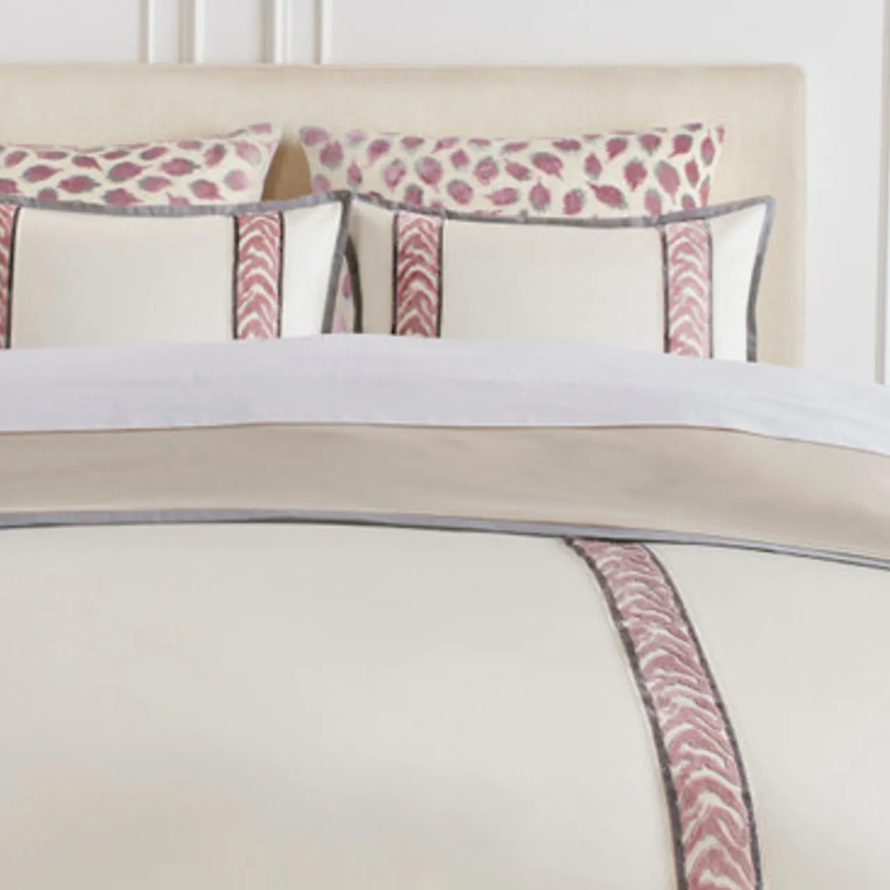 Z Gallerie Gianna Frame Bedding - Blush> Textured Bedding | Velvet Bedding