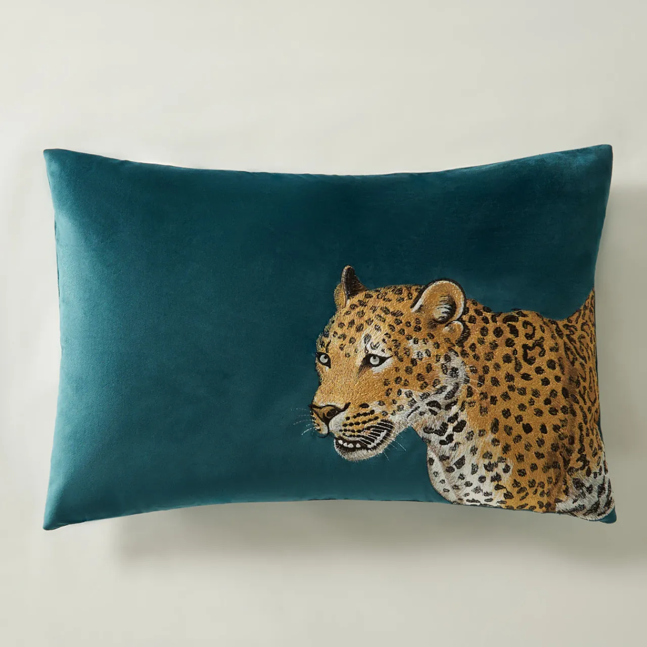 Z Gallerie Leopard Lumbar 15" x 23"> Textile Sale | Novelty Pillows