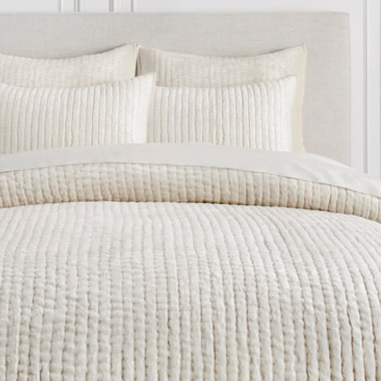 Z Gallerie Mardon Velvet Bedding - White> Textured Bedding | Velvet Bedding