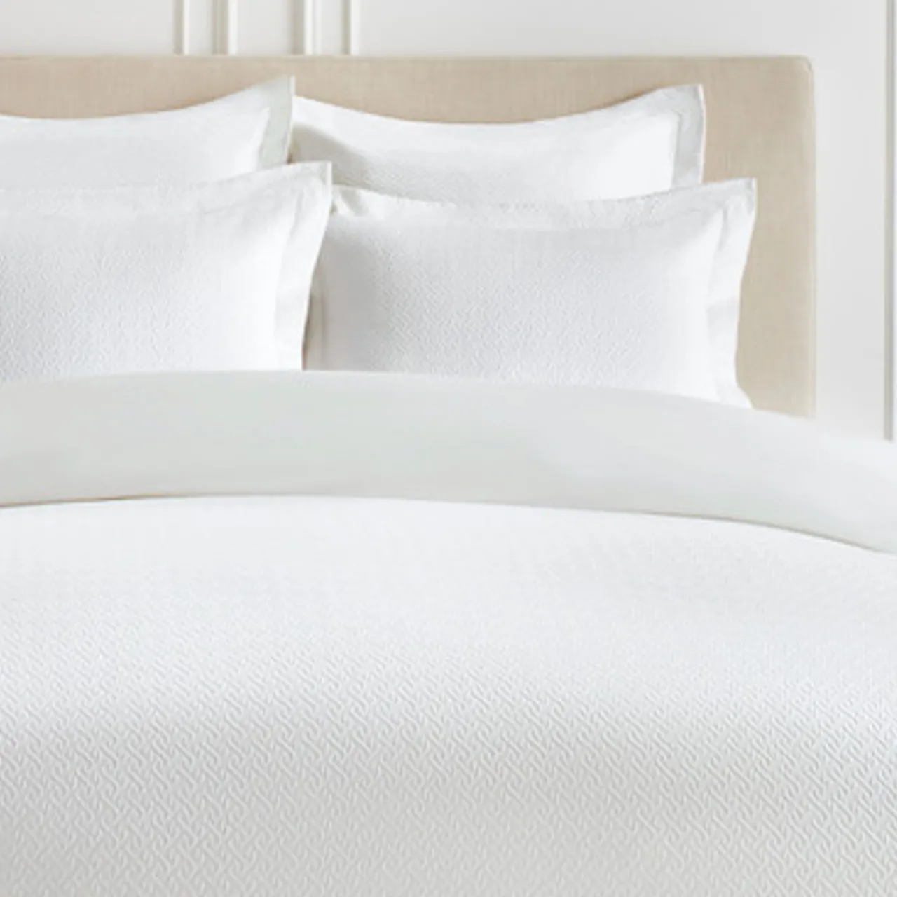 Z Gallerie Marlowe Bedding - White> Textured Bedding | Solid Bedding