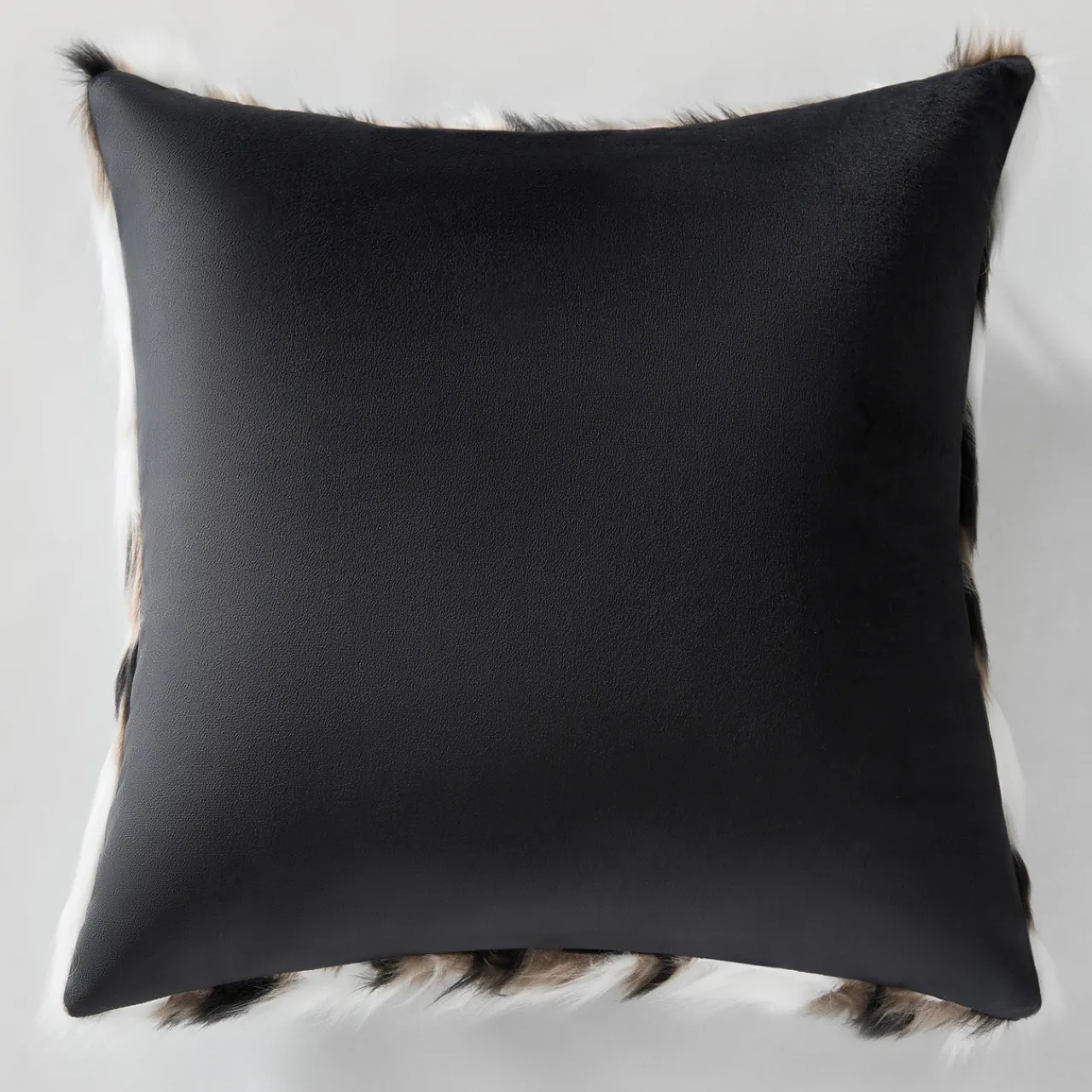 Z Gallerie Neve Pillow 18"> Textile Sale | New Pillows