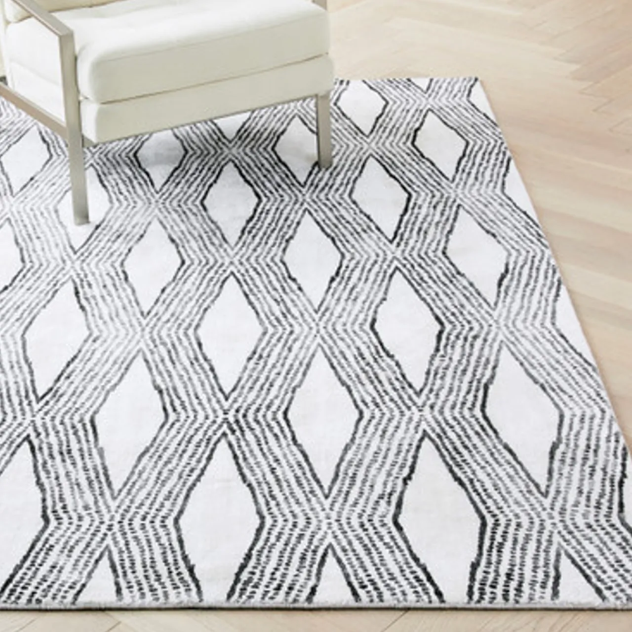 Z Gallerie Nikki Chu - Zari Rug - Black> Modern Rugs | Pattern Rugs