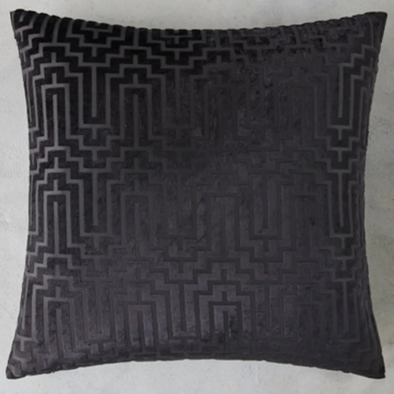 Z Gallerie Porter Pillow 24" - Black> Textile Sale | Solid Pillows