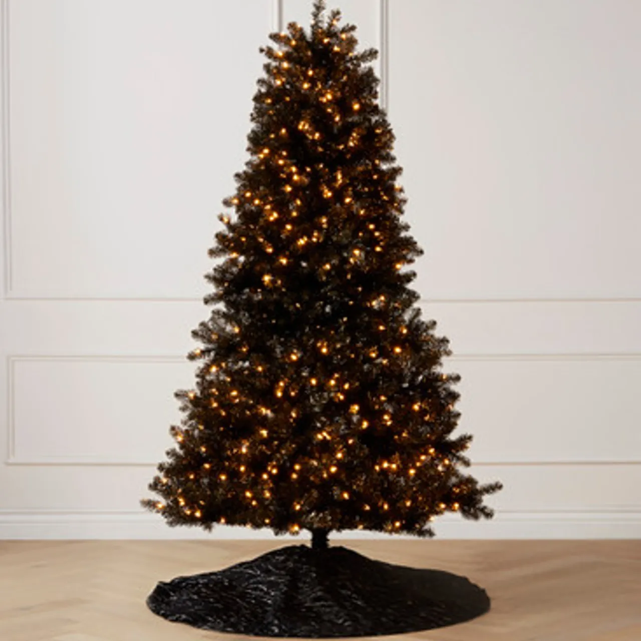 Z Gallerie Pre-Lit Black And Gold Tree 7'> Floral | Pre-lit Trees & Garland